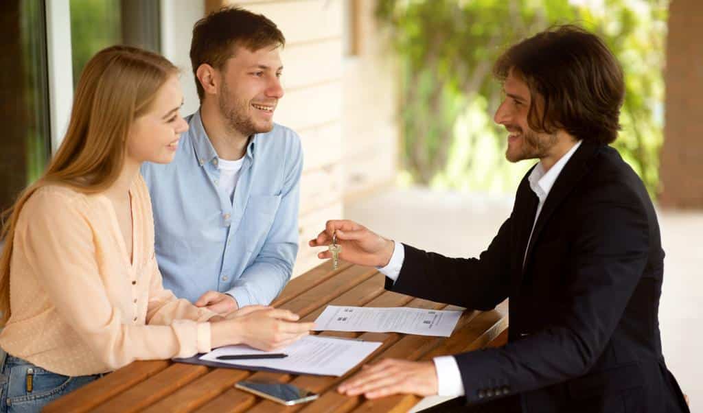 ¿Qué se necesita para ser un corredor de propiedades?