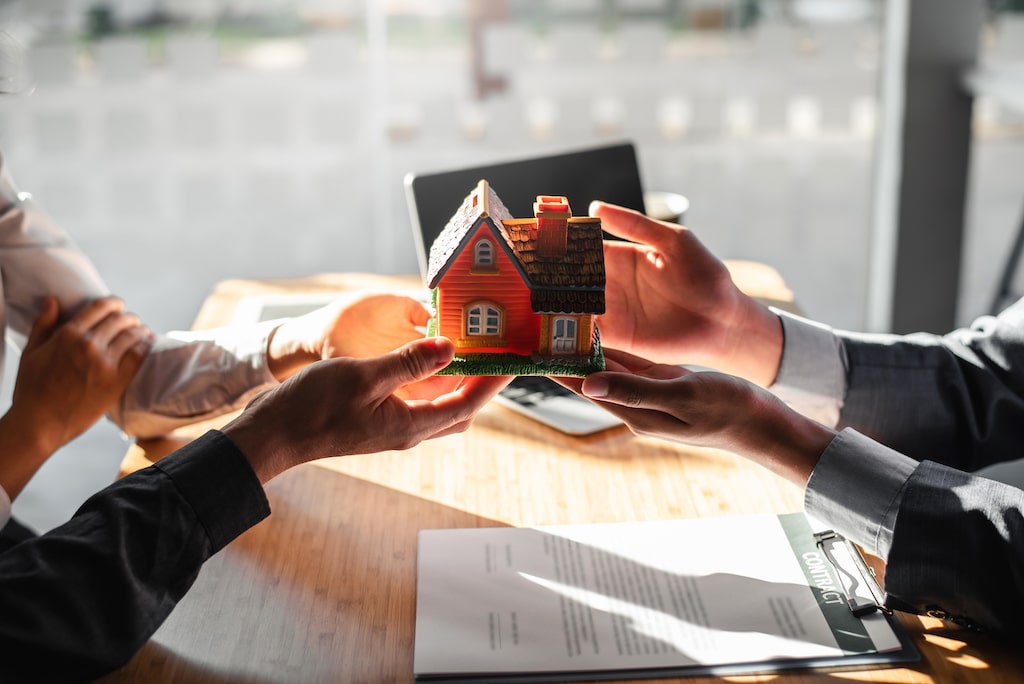 ¿Por qué es útil firmar una Orden de Venta de una casa o departamento?